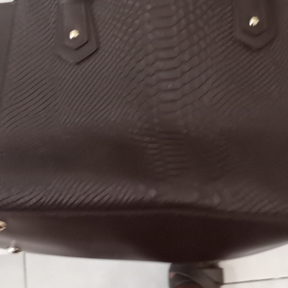 Handbag - Picture 14 of 16